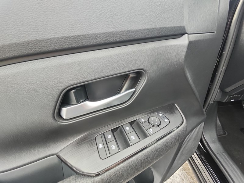 2025 Nissan Kicks SV AWD