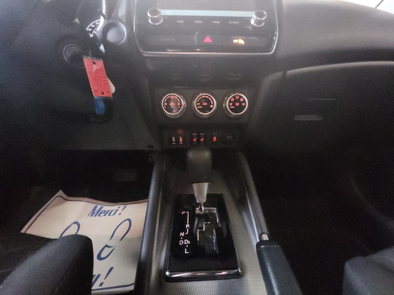 2024 Mitsubishi RVR SE AWC