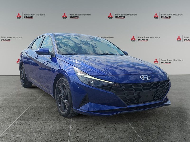 2022 Hyundai Elantra Preferred IVT
