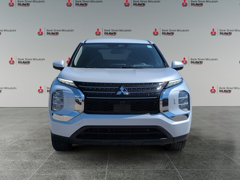 2023 Mitsubishi Outlander ES S-AWC