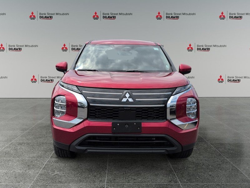 2025 Mitsubishi Outlander ES S-AWC
