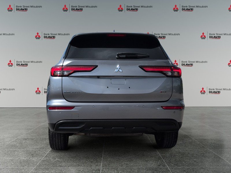2022 Mitsubishi Outlander ES S-AWC