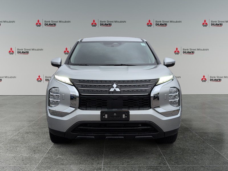 2024 Mitsubishi Outlander ES S-AWC