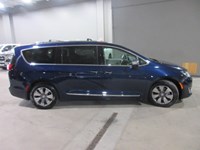 2018 Chrysler Pacifica Hybrid Limited 2WD