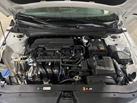 2025 Hyundai Elantra Luxury IVT