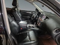 2017 Nissan Pathfinder 4WD 4dr Platinum