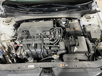 2024 Hyundai Elantra Preferred IVT