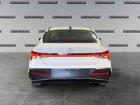 2025 Hyundai Elantra Luxury IVT