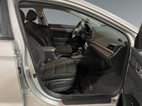 2020 Hyundai Elantra Preferred w/Sun & Safety Package IVT