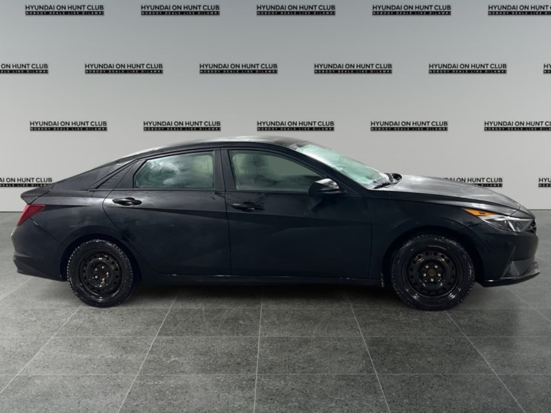 2023 Hyundai Elantra Preferred IVT w/Tech Pkg