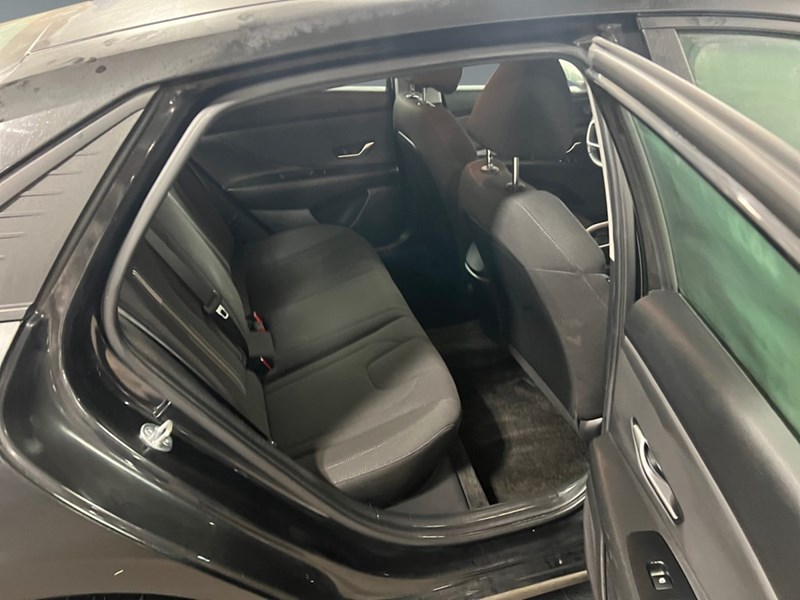 2023 Hyundai Elantra Preferred IVT w/Tech Pkg