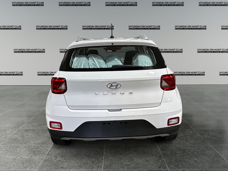 2023 Hyundai Venue Preferred IVT