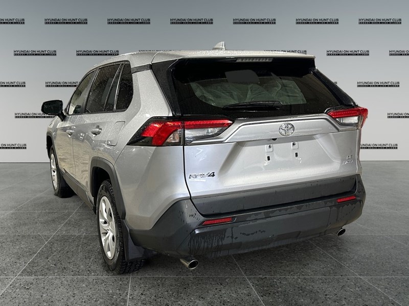 2025 Toyota RAV4 LE AWD