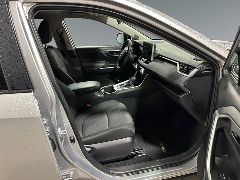 2025 Toyota RAV4 LE AWD