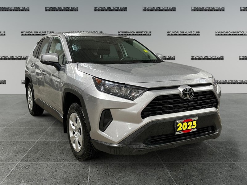 2025 Toyota RAV4 LE AWD