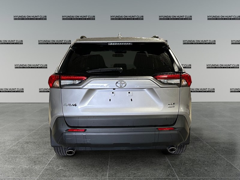 2025 Toyota RAV4 XLE AWD