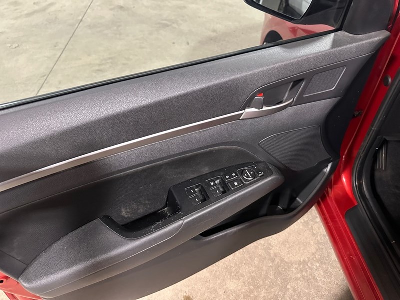 2020 Hyundai Elantra Preferred IVT