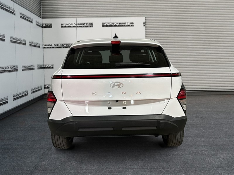 2025 Hyundai Kona 2.0L Essential AWD