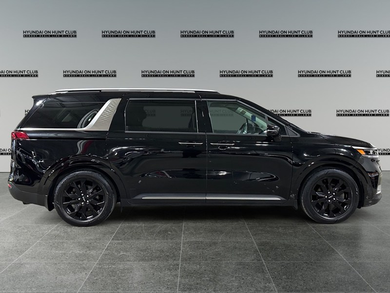 2024 Kia Carnival SX FWD