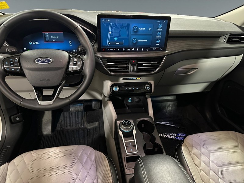 2023 Ford Escape Platinum AWD