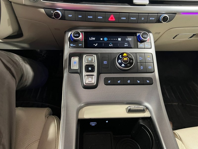 2024 Hyundai Palisade Ultimate Calligraphy w/Beige 7-Passenger AWD