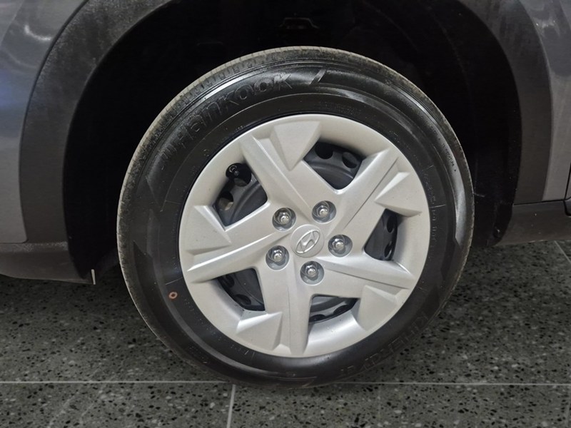 2024 Hyundai Venue Essential IVT