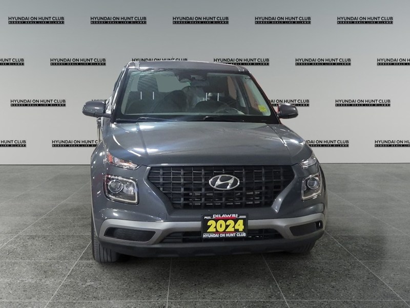 2024 Hyundai Venue Essential IVT