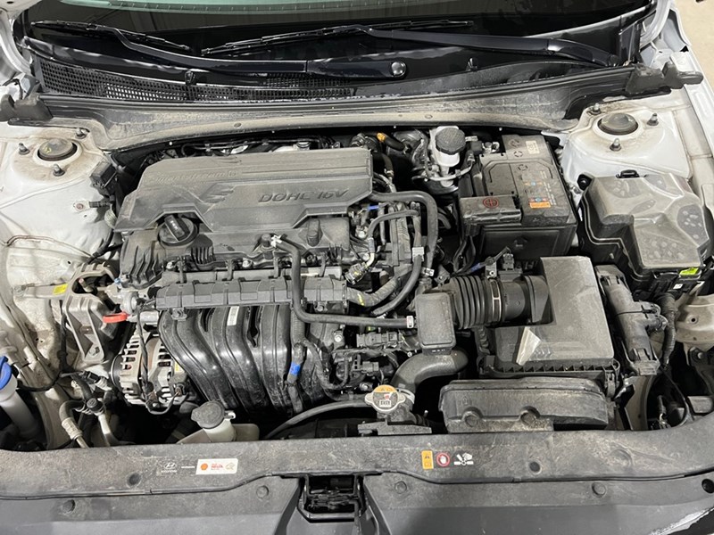 2024 Hyundai Elantra Preferred IVT