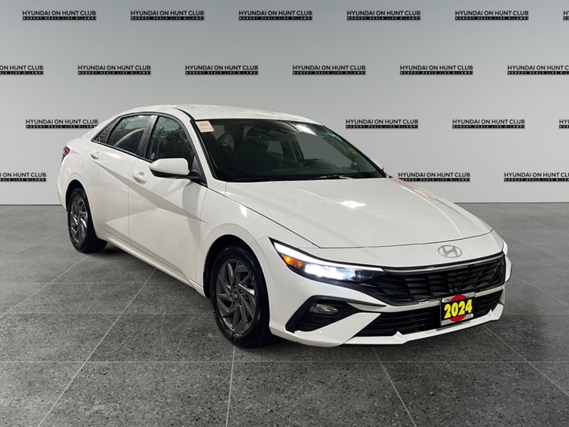 2024 Hyundai Elantra Preferred IVT