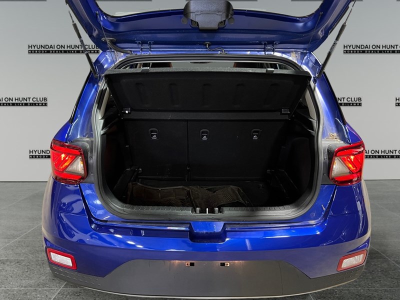 2022 Hyundai Venue Ultimate IVT w/Black Interior