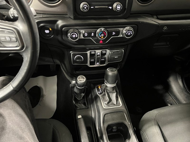 2020 Jeep Wrangler Unlimited Black and Tan 4x4