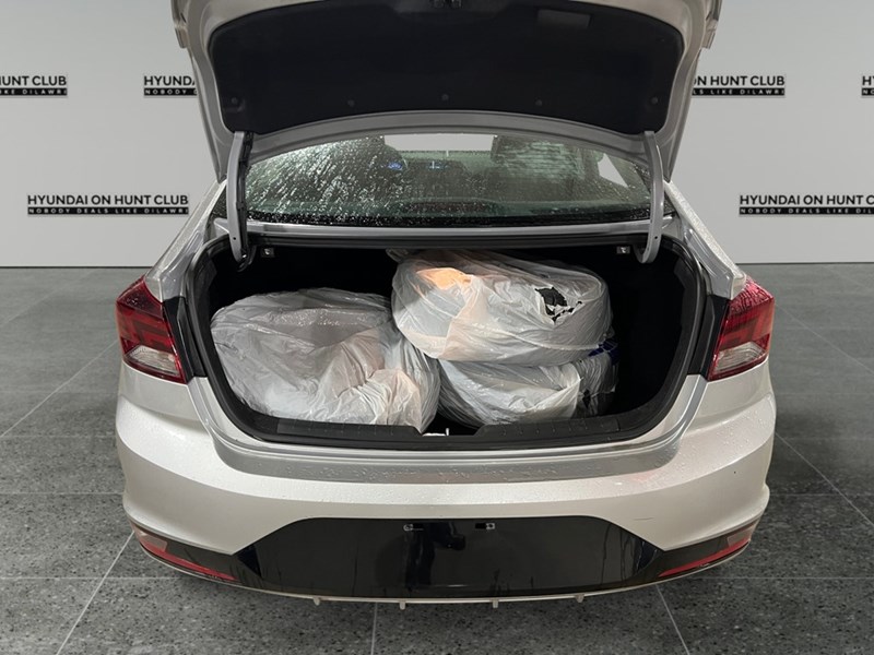 2020 Hyundai Elantra Preferred w/Sun & Safety Package IVT