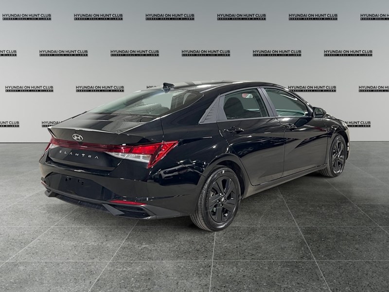 2023 Hyundai Elantra Preferred IVT w/Tech Pkg