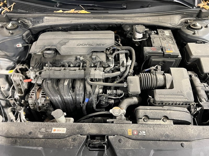 2022 Hyundai Elantra Preferred IVT w/Sun & Tech Package