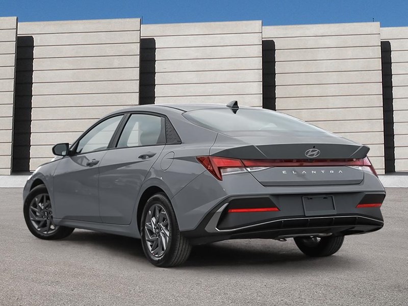 2026 Hyundai Elantra Preferred IVT