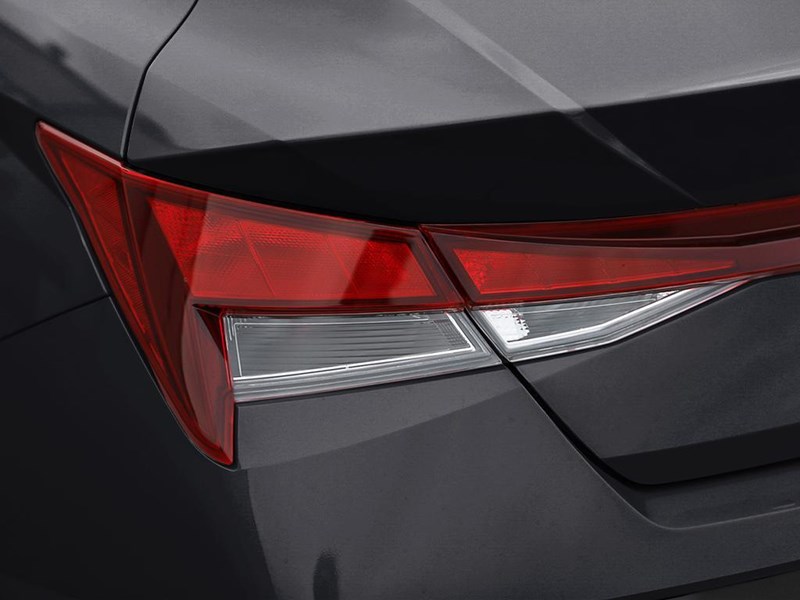 2026 Hyundai Elantra Essential IVT