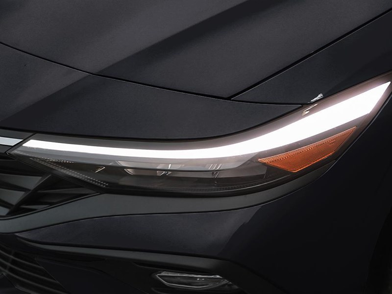 2026 Hyundai Elantra Essential IVT