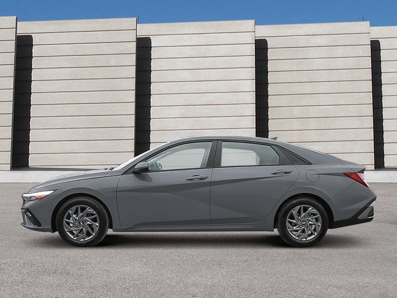 2026 Hyundai Elantra Preferred IVT