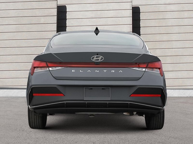 2026 Hyundai Elantra Preferred IVT