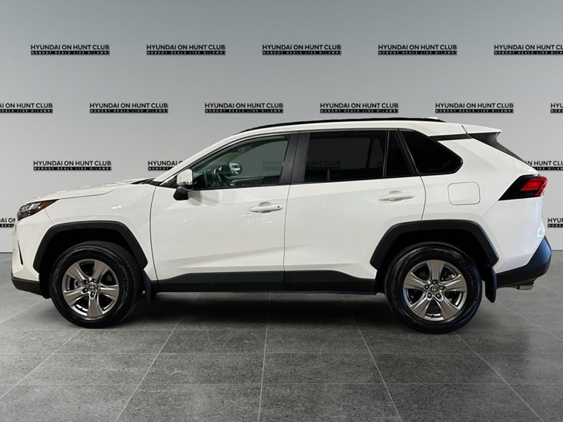 2025 Toyota RAV4 XLE AWD