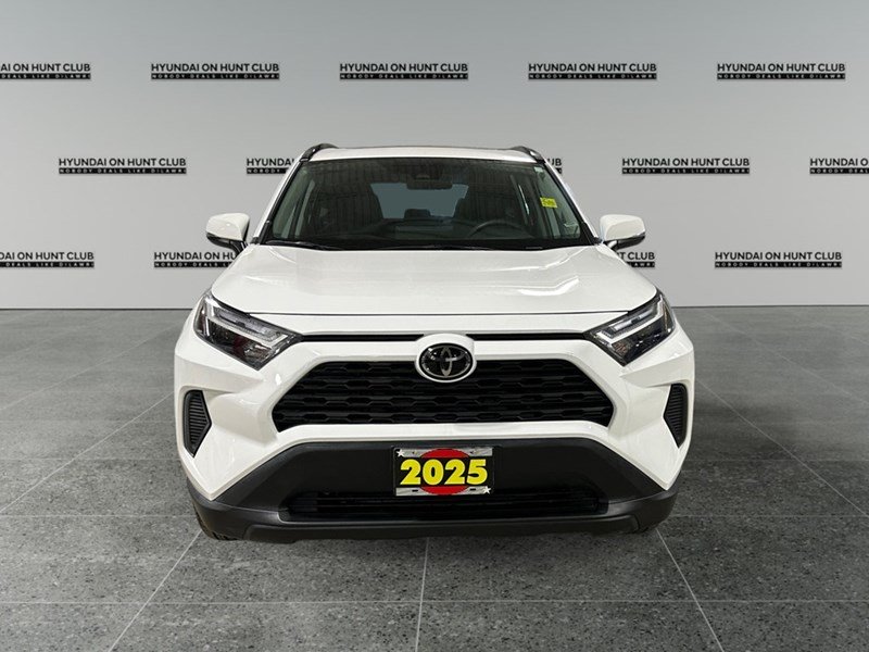 2025 Toyota RAV4 XLE AWD