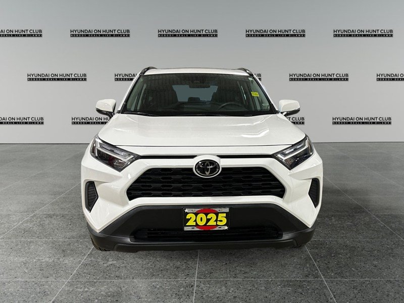 2025 Toyota RAV4 XLE AWD