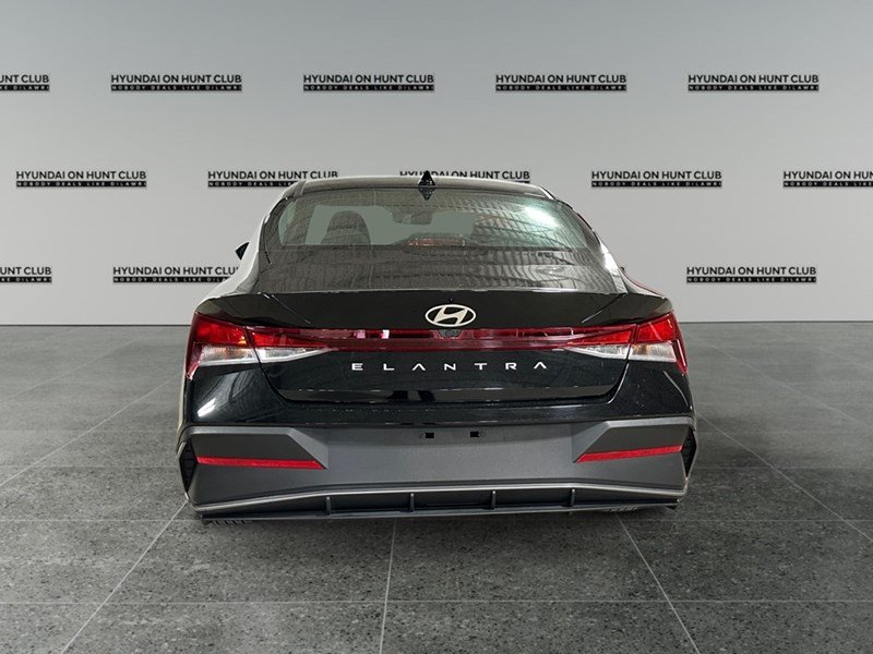 2025 Hyundai Elantra Preferred IVT w/Tech Pkg