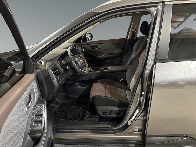 2022 Nissan Rogue AWD SV