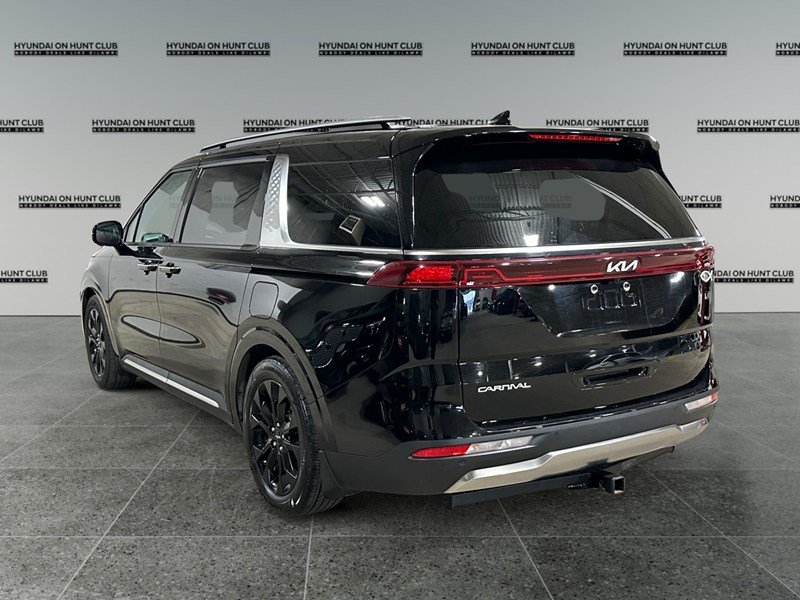 2024 Kia Carnival SX FWD