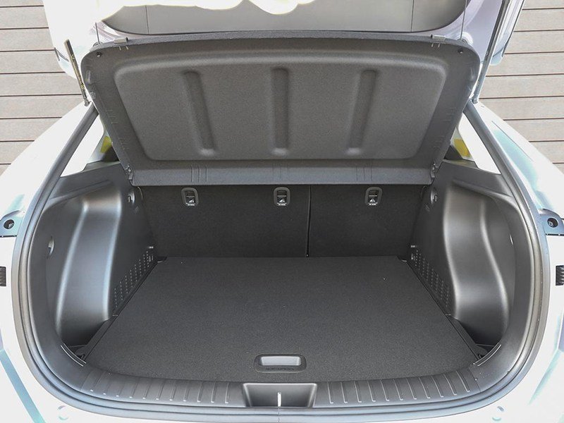 2026 Hyundai Kona Electric Preferred FWD w/Ultimate Package