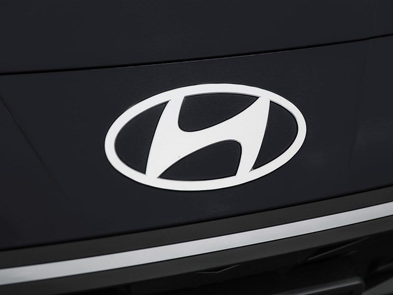2026 Hyundai Elantra Essential IVT
