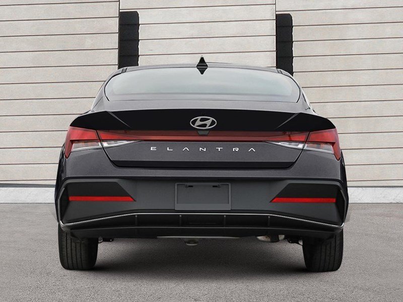 2026 Hyundai Elantra Essential IVT