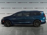 2022 Chrysler Pacifica Touring L image 2