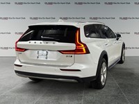 2023 Volvo V60 Cross Country B5 AWD Core